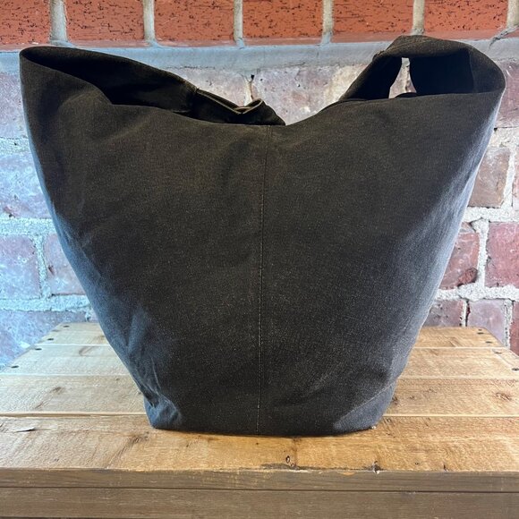 Large Lululemon Shoulder Bag Zippered Closure and Chunky Hardware Black - Picture 8 of 13